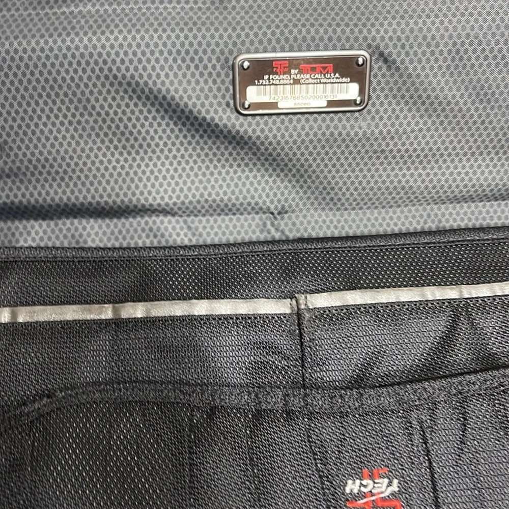 Tumi T-Tech Pulse Laptop Messenger Bag briefcase